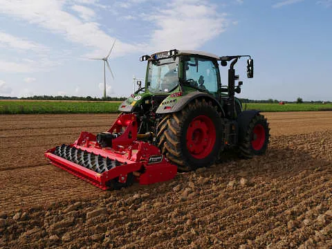  Massey-Ferguson 