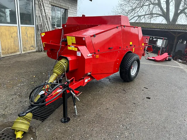  Massey-Ferguson 