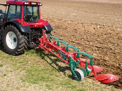  Massey-Ferguson 